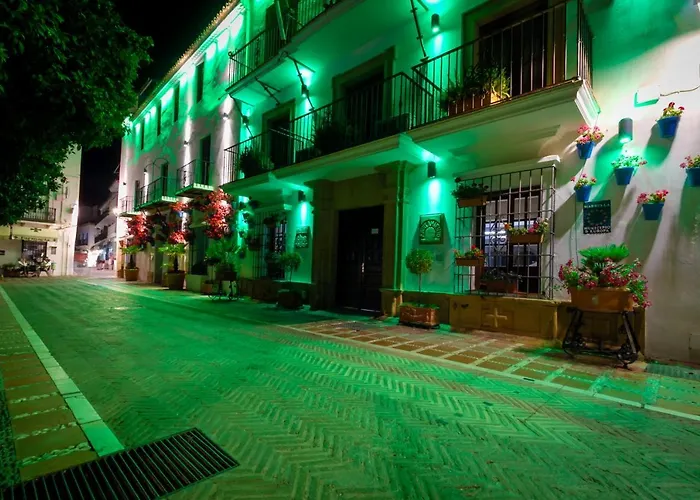 Banus - Golden Mile Carolina Park Marbella